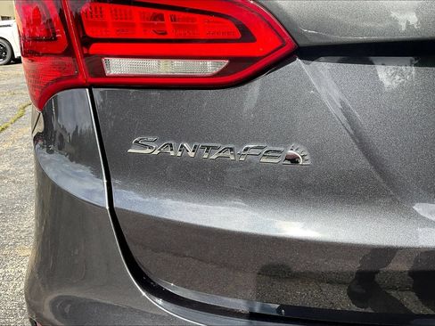 Used 2018 Hyundai Santa Fe Sport FWD image 23