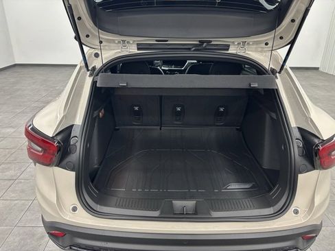 New 2026 Chevrolet Trax RS w/ Sunroof Package image 8