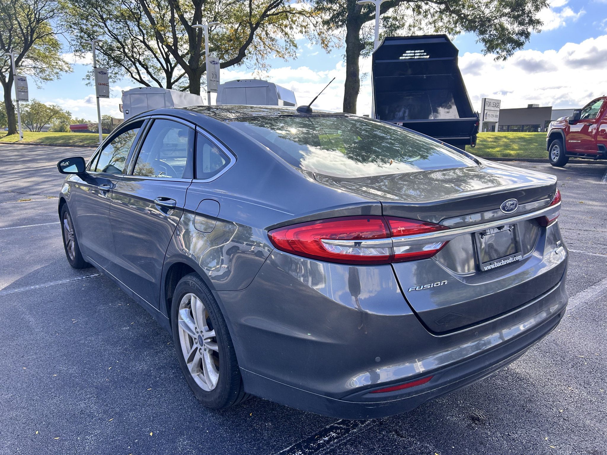 Used 2018 Ford Fusion SE w/ Fusion SE Technology Package FWD image 7