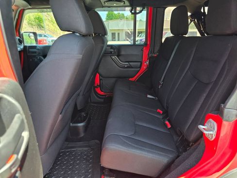 Used 2013 Jeep Wrangler Unlimited Sport AWD/4WD image 10