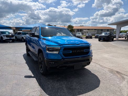 Used 2022 RAM 1500 Big Horn AWD/4WD image 3