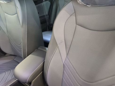 New 2026 Volkswagen Tiguan SE AWD/4WD image 16