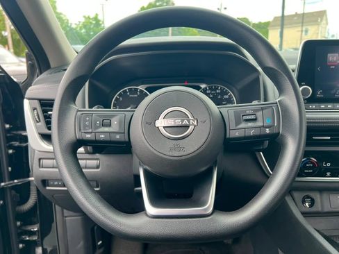Used 2024 Nissan Rogue SV AWD/4WD image 17