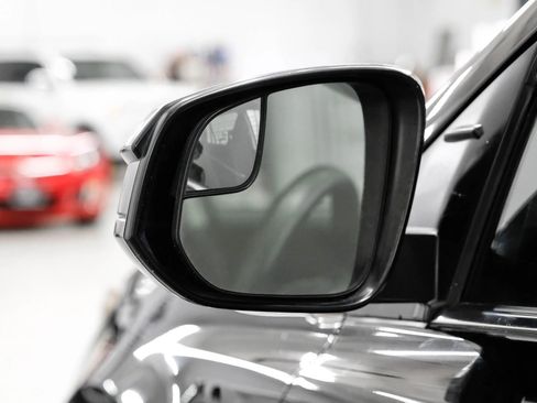 Used 2017 Toyota RAV4 LE FWD image 36