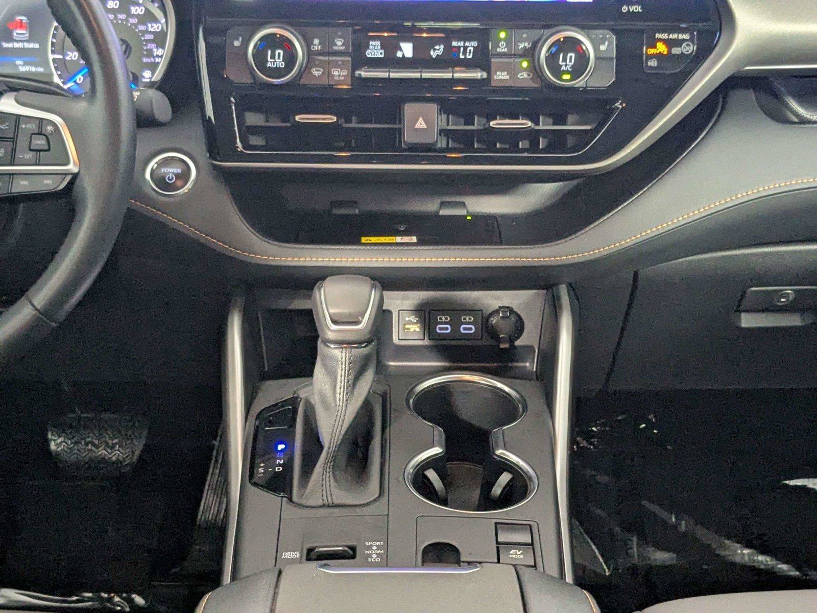 Used 2023 Toyota Highlander Bronze Edition FWD image 45