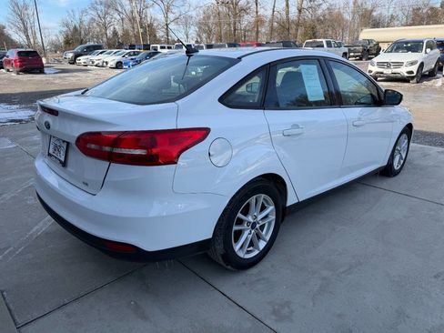Used 2017 Ford Focus SE image 7