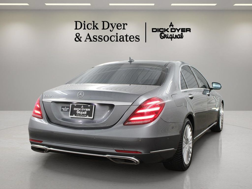 Used 2018 Mercedes-Benz S 560 Sedan image 11