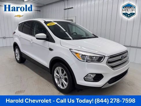 Used 2019 Ford Escape SE image 1
