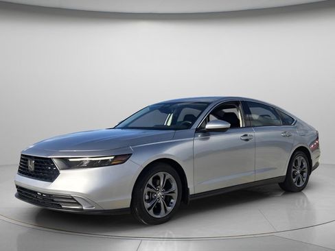 Used 2024 Honda Accord EX image 8