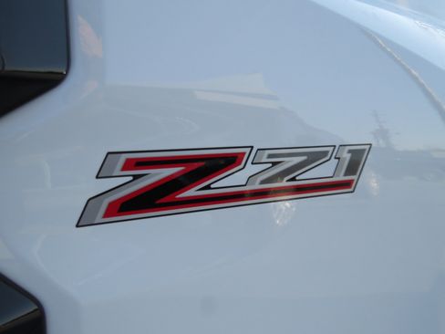 Used 2026 Chevrolet Colorado Z71 image 11