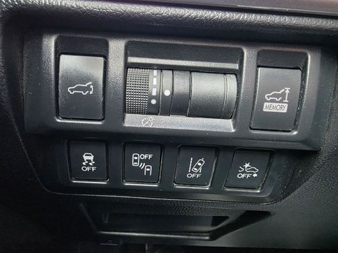 Used 2019 Subaru Outback 2.5i Limited w/ Popular Package #2 AWD/4WD image 19