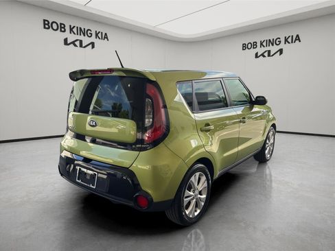 Used 2016 Kia Soul + FWD image 5