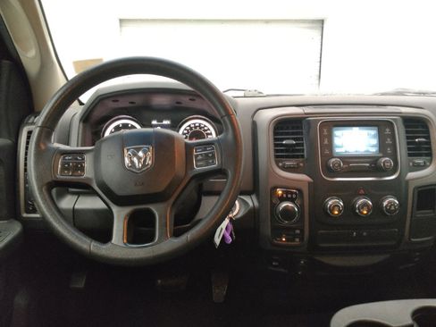 Used 2017 RAM 1500 Express w/ Express Value Package AWD/4WD image 22