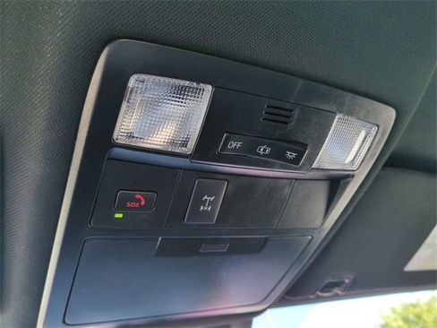 Used 2022 Toyota Tacoma TRD Off-Road w/ Technology Package image 22