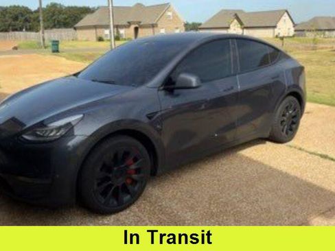 Used 2021 Tesla Model Y Long Range AWD/4WD image 1