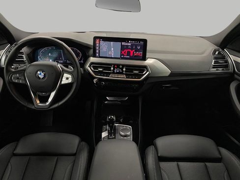 Certified 2025 BMW X4 xDrive30i image 21