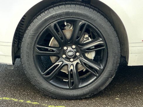 Used 2020 Land Rover Range Rover Velar R-Dynamic S image 25