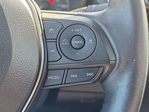 Used 2023 Toyota Corolla SE w/ SE Premium Package FWD image 22