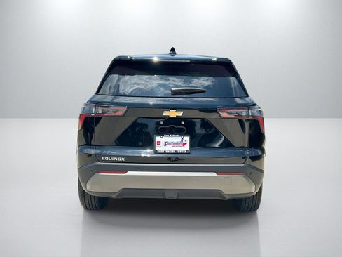 Used 2026 Chevrolet Equinox LT FWD image 6