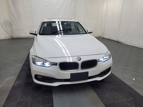Used 2017 BMW 320i Sedan RWD image 14