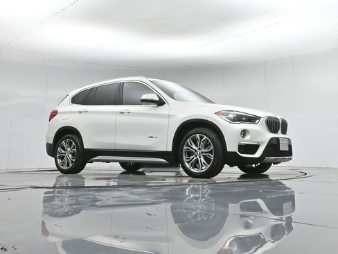 Used 2017 BMW X1 xDrive28i image 4