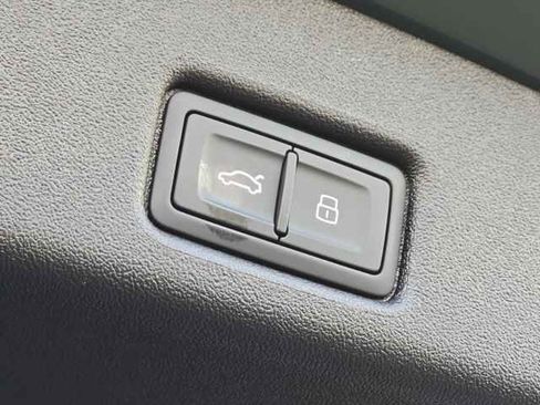 New 2025 Audi Q5 Prestige image 21