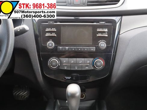 Used 2016 Nissan Rogue S w/ S Family Package AWD/4WD image 17