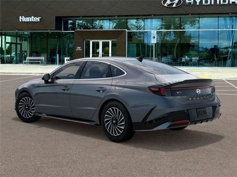 Certified 2025 Hyundai Sonata SEL FWD image 5