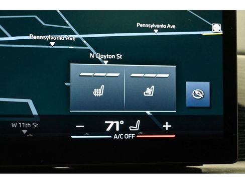 Used 2025 BMW X7 M60i AWD/4WD image 67