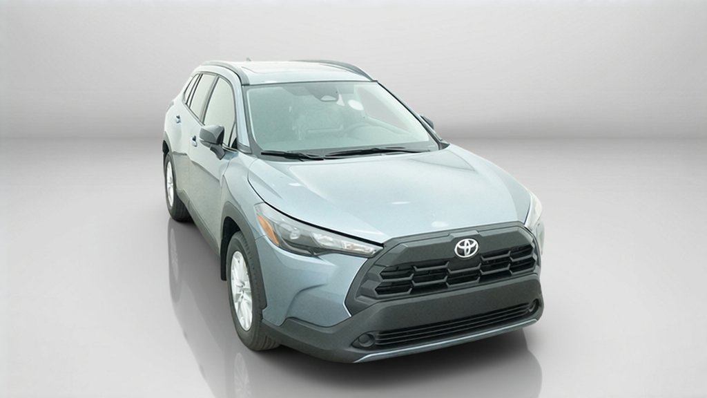 New 2026 Toyota Corolla Cross LE w/ Moonroof Package FWD image 4