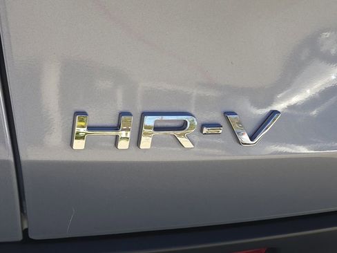 Certified 2023 Honda HR-V LX image 11