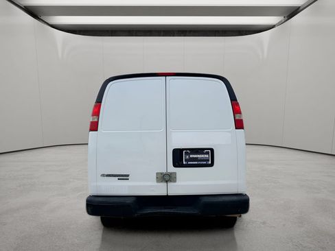 Used 2016 Chevrolet Express 2500 RWD image 7