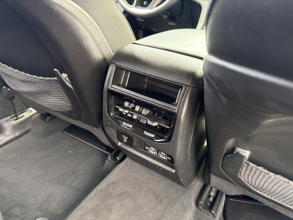 Used 2024 Jeep Grand Cherokee Altitude RWD image 17
