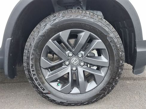 Certified 2025 Honda Ridgeline Sport image 26