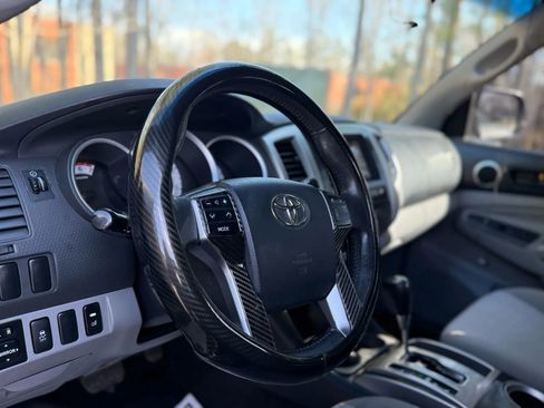 Used 2012 Toyota Tacoma PreRunner w/ SR5 Pkg image 9