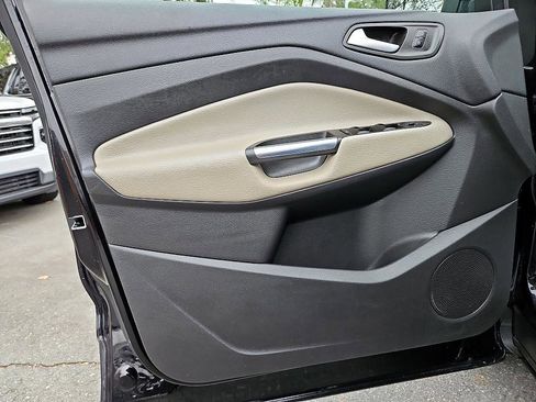 Used 2019 Ford Escape SEL image 15