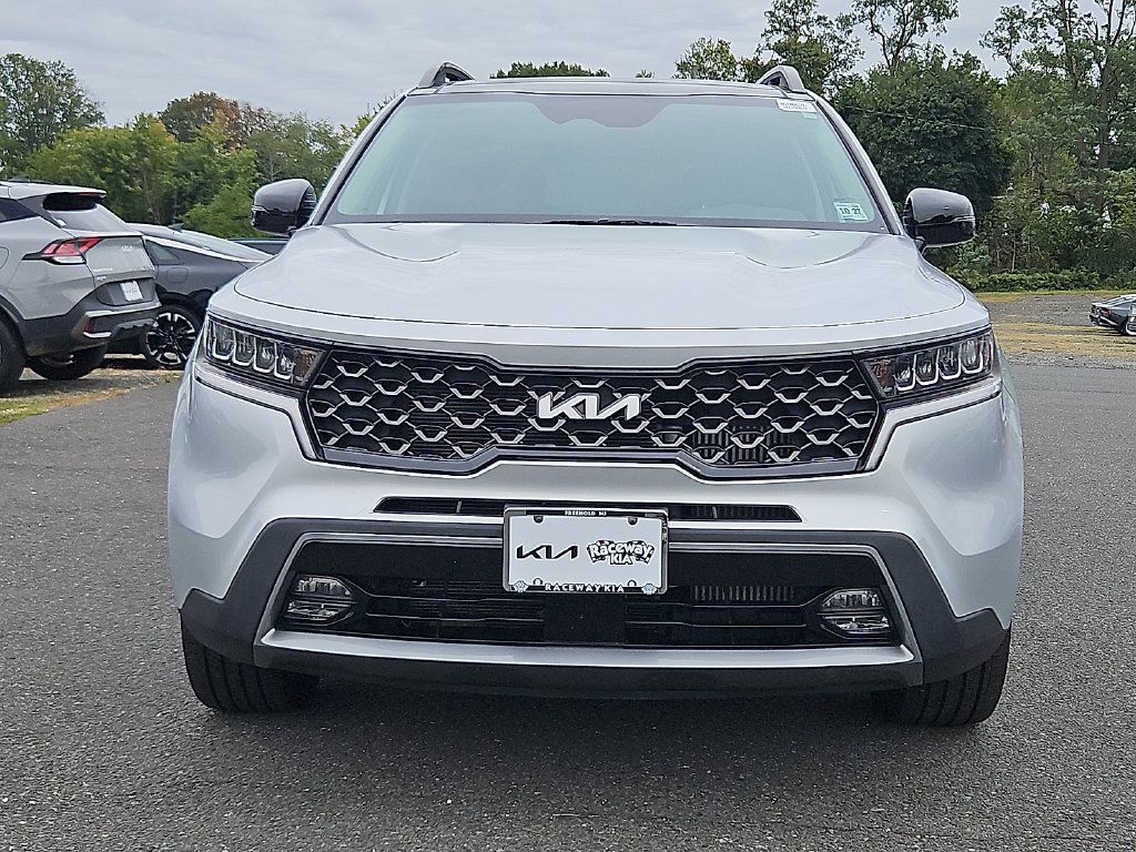 Certified 2022 Kia Sorento X-Line EX AWD/4WD image 2