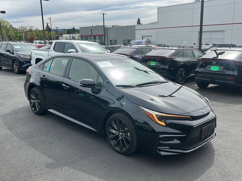 Used 2024 Toyota Corolla XSE image 5