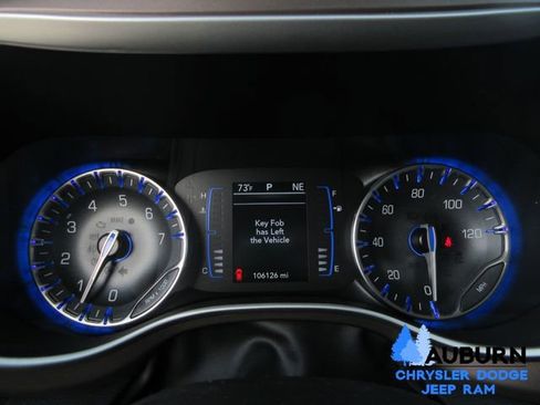 Used 2022 Chrysler Voyager LX image 15