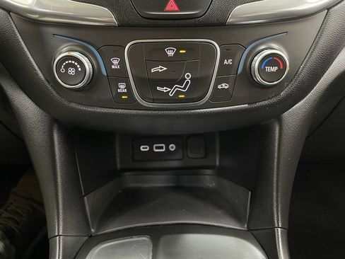 Used 2019 Chevrolet Equinox LT image 27