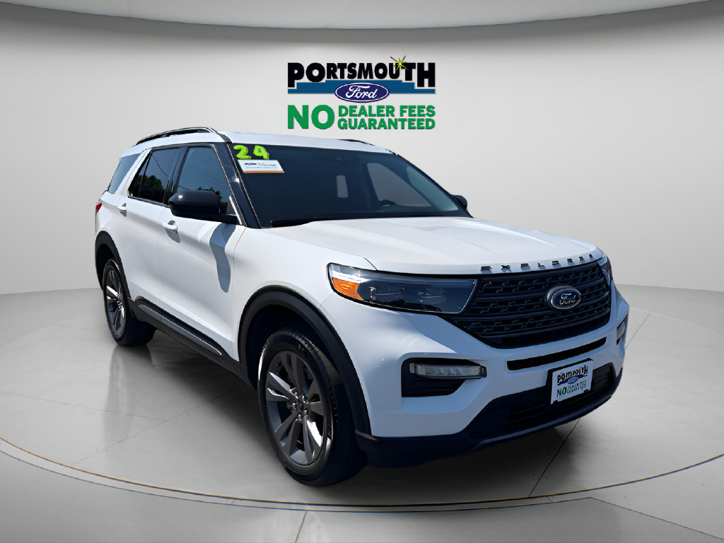 Certified 2024 Ford Explorer XLT w/ Equipment Group 202A AWD/4WD image 1
