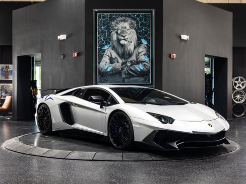 Used 2016 Lamborghini Aventador LP 750-4 Superveloce image 4