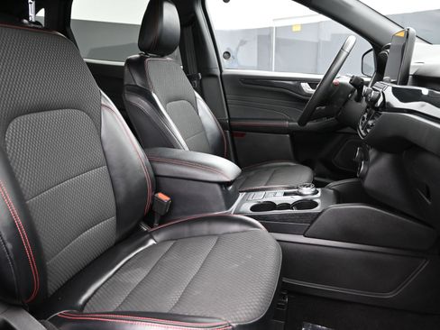 Used 2023 Ford Escape ST-Line image 28