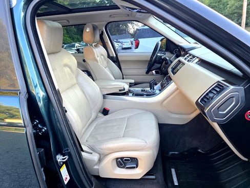 Used 2014 Land Rover Range Rover Sport HSE image 14