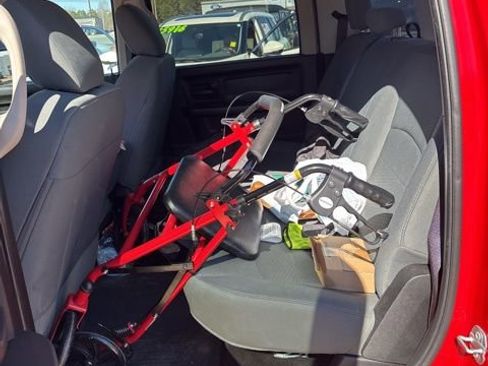 Used 2017 RAM 1500 Express image 8