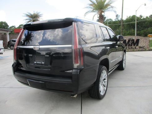 Used 2016 Cadillac Escalade Platinum image 26