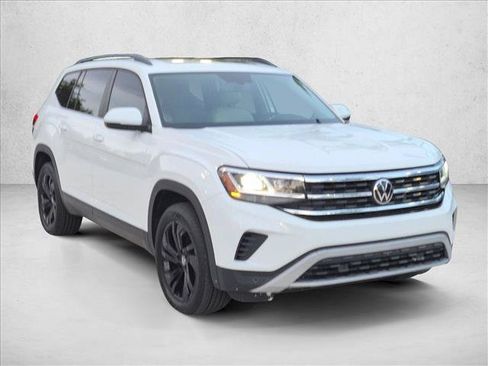 Used 2022 Volkswagen Atlas SE w/ Panoramic Sunroof Package AWD/4WD image 3