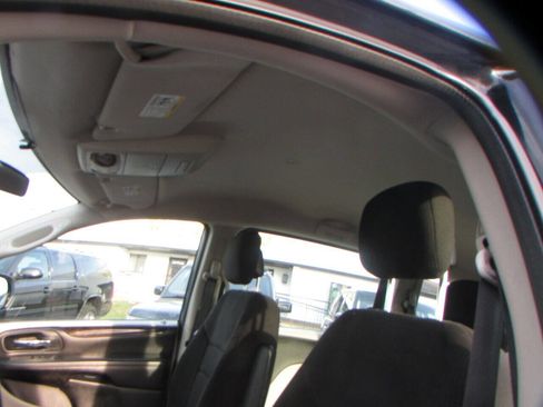 Used 2013 Dodge Grand Caravan American Value Package image 45