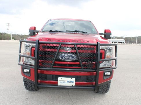 Certified 2022 Ford F250 Lariat w/ Tremor Off-Road Package image 3