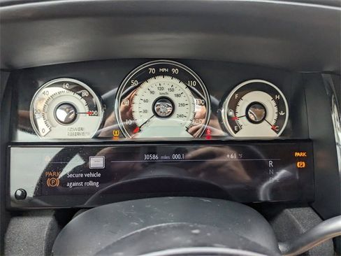 Used 2014 Rolls-Royce Wraith image 27